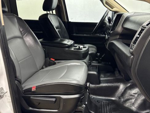 Used 2019 RAM 3500 Tradesman w/ Chrome Appearance Group image 22