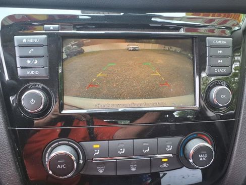 Used 2021 Nissan Rogue Sport S image 30