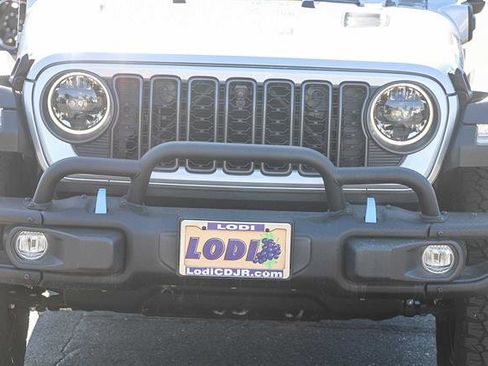 New 2023 Jeep Wrangler Unlimited Rubicon 4xe image 7