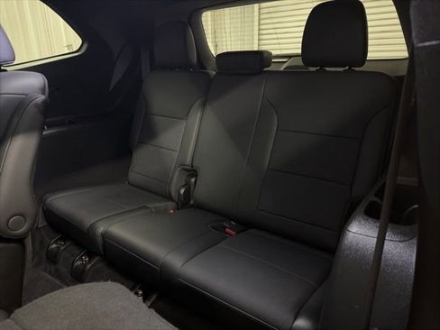 Used 2025 Buick Enclave Preferred image 23