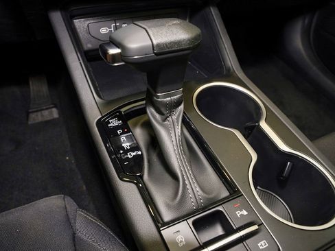 New 2026 Kia K5 LXS FWD image 16