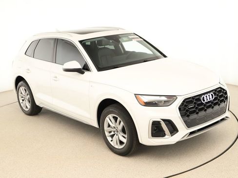 Used 2023 Audi Q5 2.0T Premium w/ Convenience Package image 37