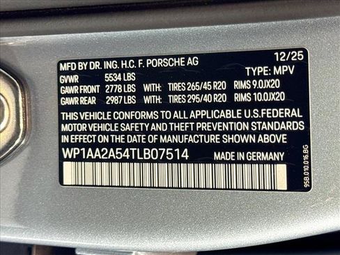 Used 2026 Porsche Macan AWD/4WD image 27