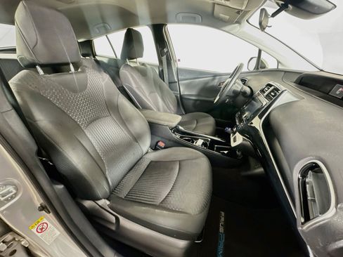 Used 2017 Toyota Prius Prime Plus w/ Carpet Mat Package FWD image 29