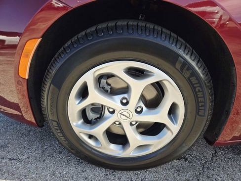 Used 2022 Chrysler Pacifica Limited image 20