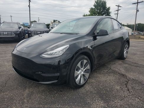 Used 2020 Tesla Model Y Long Range AWD/4WD image 3