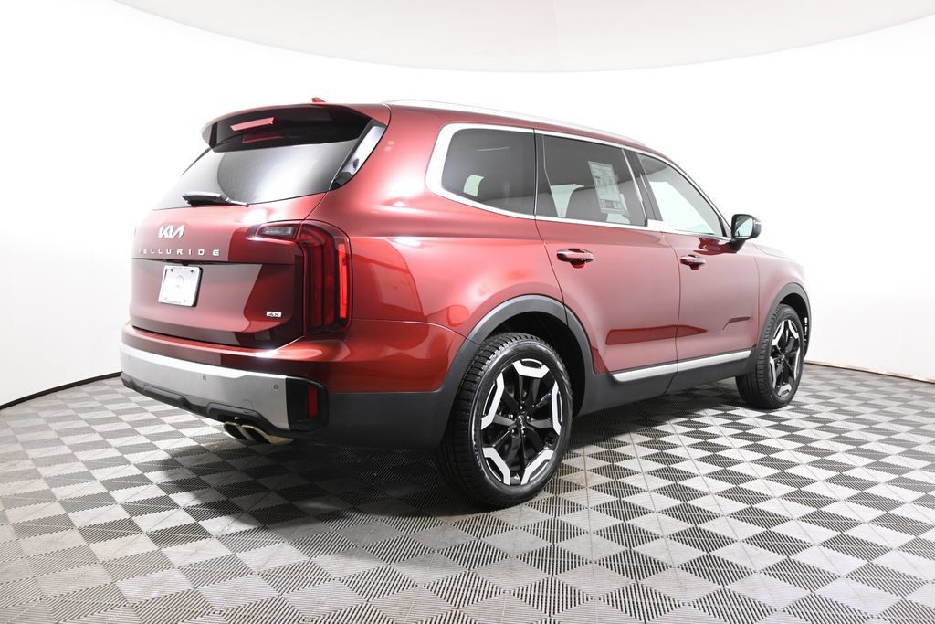 Used 2024 Kia Telluride S AWD/4WD image 7