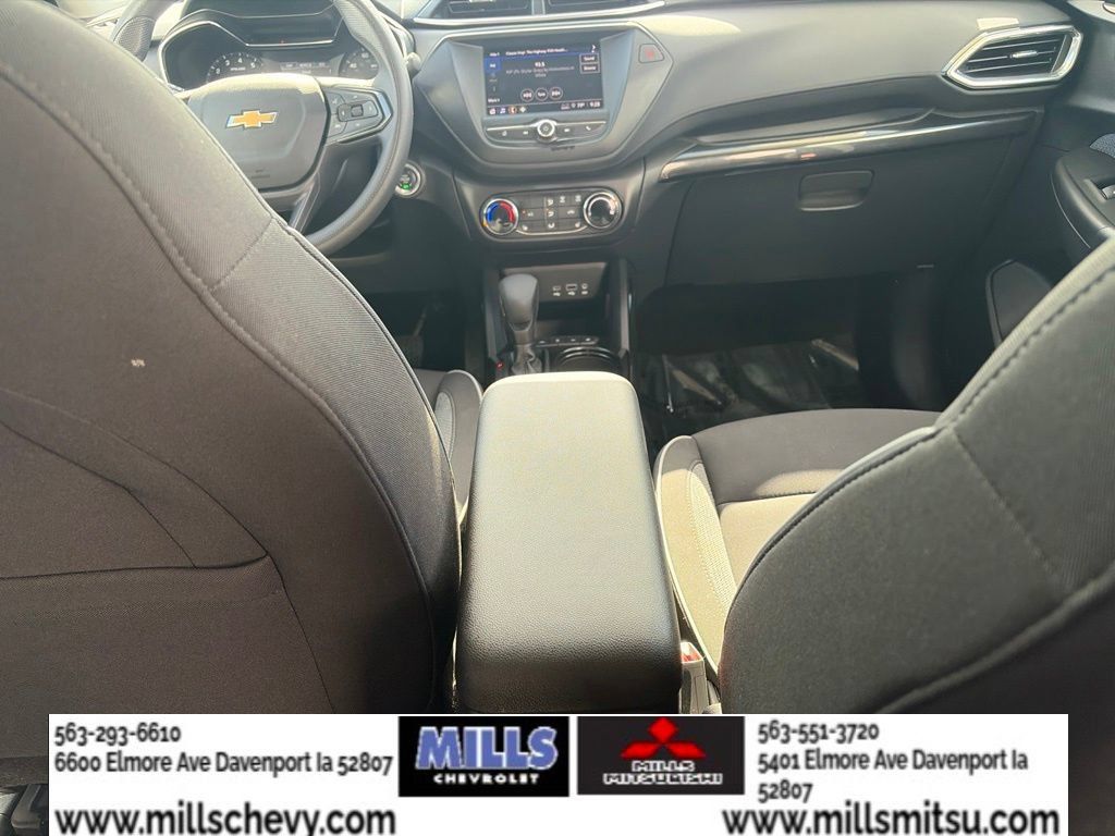 Used 2023 Chevrolet TrailBlazer LT FWD image 26