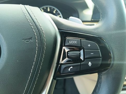 Used 2019 BMW 540i w/ Convenience Package image 10