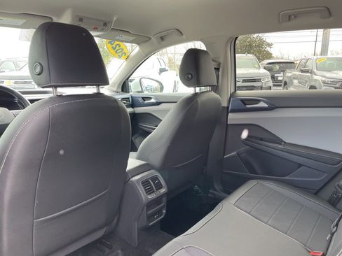Used 2024 Volkswagen Taos SE image 42