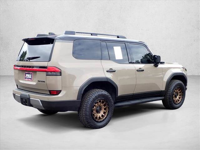 Used 2025 Lexus GX 550 AWD/4WD image 4