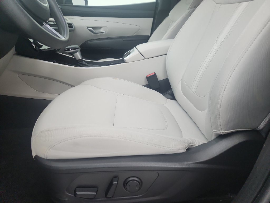 Used 2025 Hyundai Tucson SEL FWD image 21