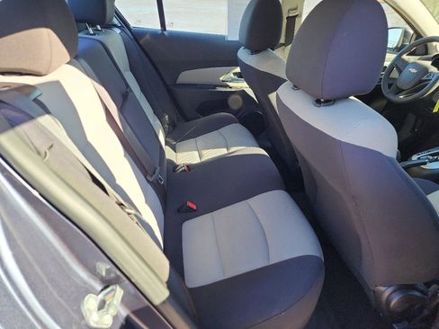 Used 2014 Chevrolet Cruze LS image 12