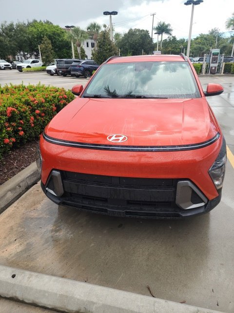 Used 2024 Hyundai Kona SEL FWD image 1