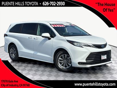 Certified 2023 Toyota Sienna LE