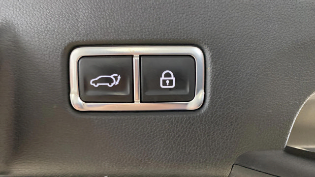 Used 2021 Kia Sorento EX w/ EX AWD X-Line Package image 12