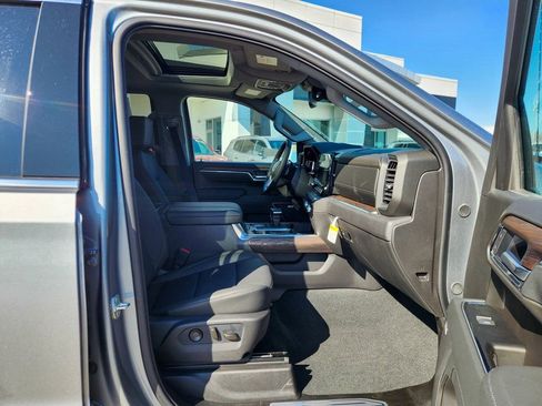 New 2026 GMC Sierra 1500 SLT w/ SLT Premium Plus Package image 28