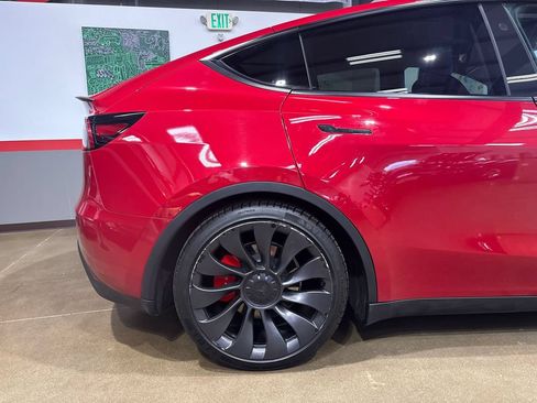 Used 2023 Tesla Model Y Performance AWD/4WD image 44