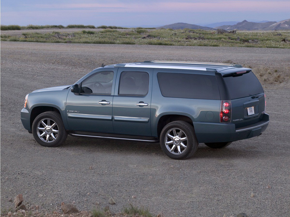 Used 2012 GMC Yukon XL Denali AWD/4WD image 1