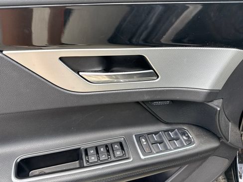 Used 2017 Jaguar XF Prestige AWD/4WD image 12
