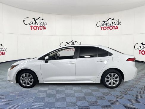 Used 2024 Toyota Corolla LE image 4