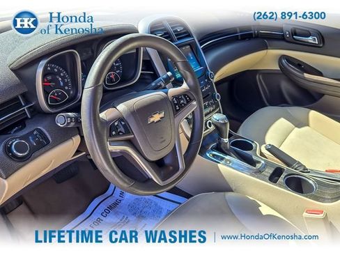 Used 2015 Chevrolet Malibu LT w/ Power Convenience Package image 10