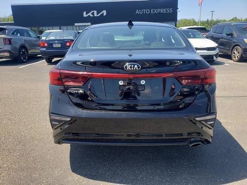 Used 2020 Kia Forte LXS FWD image 4