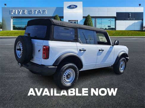 New 2025 Ford Bronco Base image 8