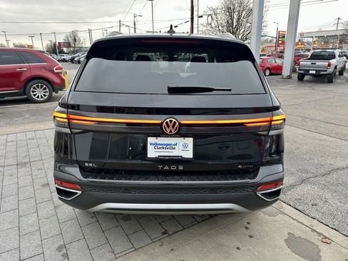 New 2026 Volkswagen Taos SEL image 6