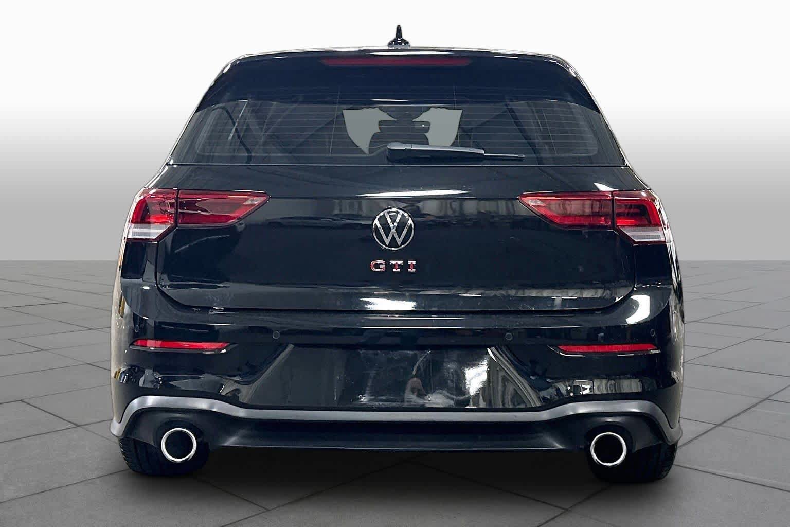 Used 2024 Volkswagen GTI SE FWD image 5