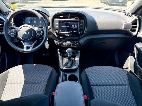 Certified 2023 Kia Soul LX FWD image 31