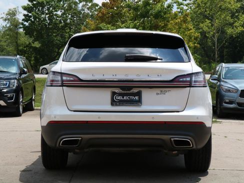 Used 2019 Lincoln Nautilus FWD image 11