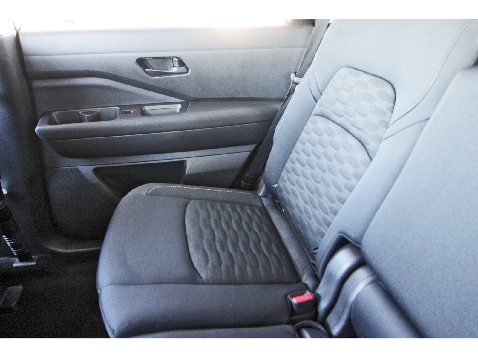 Certified 2025 Nissan Pathfinder SV FWD image 15