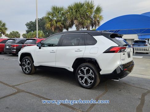 Used 2025 Toyota RAV4 XSE image 3