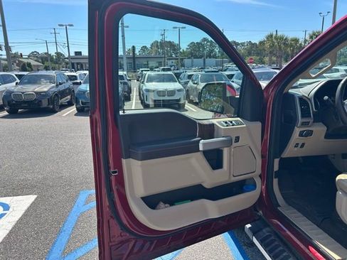 Used 2018 Ford F150 Lariat w/ Equipment Group 502A Luxury AWD/4WD image 15