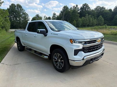 New 2026 Chevrolet Silverado 1500 LT w/ All Star Edition Plus AWD/4WD image 11