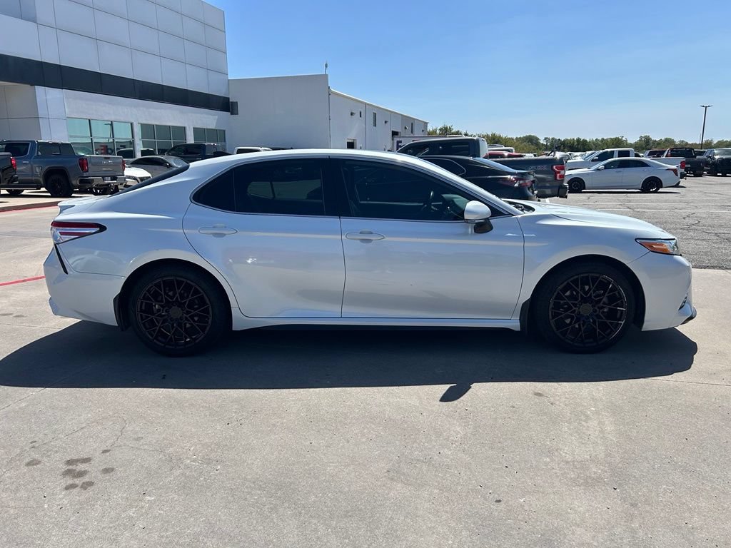 Used 2020 Toyota Camry XSE FWD image 6