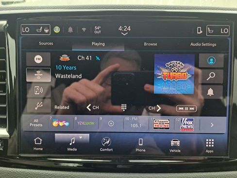 Used 2025 Chrysler Pacifica Select FWD image 25