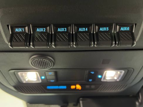 Used 2025 Ford Bronco Badlands AWD/4WD image 64