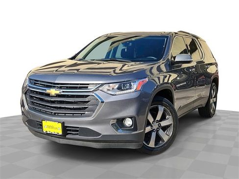 Used 2018 Chevrolet Traverse LT image 1