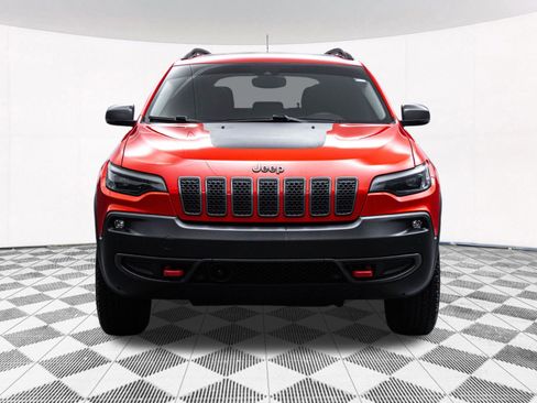 Used 2019 Jeep Cherokee Trailhawk image 16