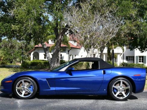 Used 2007 Chevrolet Corvette Convertible w/ Preferred Equipment Group RWD image 30