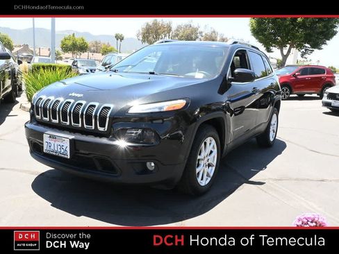 Used 2016 Jeep Cherokee Latitude w/ Comfort/Convenience Group FWD image 1