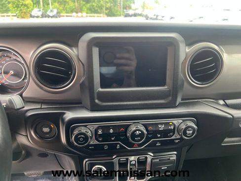 Used 2021 Jeep Wrangler Unlimited Sport AWD/4WD image 11