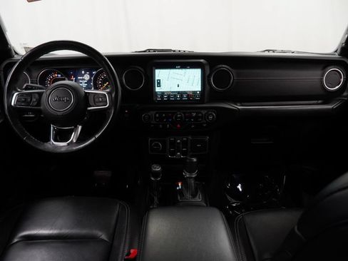 Used 2018 Jeep Wrangler Unlimited Sahara w/ Uconnect 4C Nav & Sound Group AWD/4WD image 30