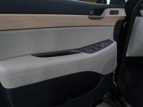 Used 2024 Hyundai Palisade Limited image 23