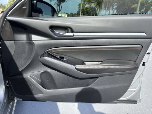 Used 2023 Nissan Altima 2.5 SR FWD image 43