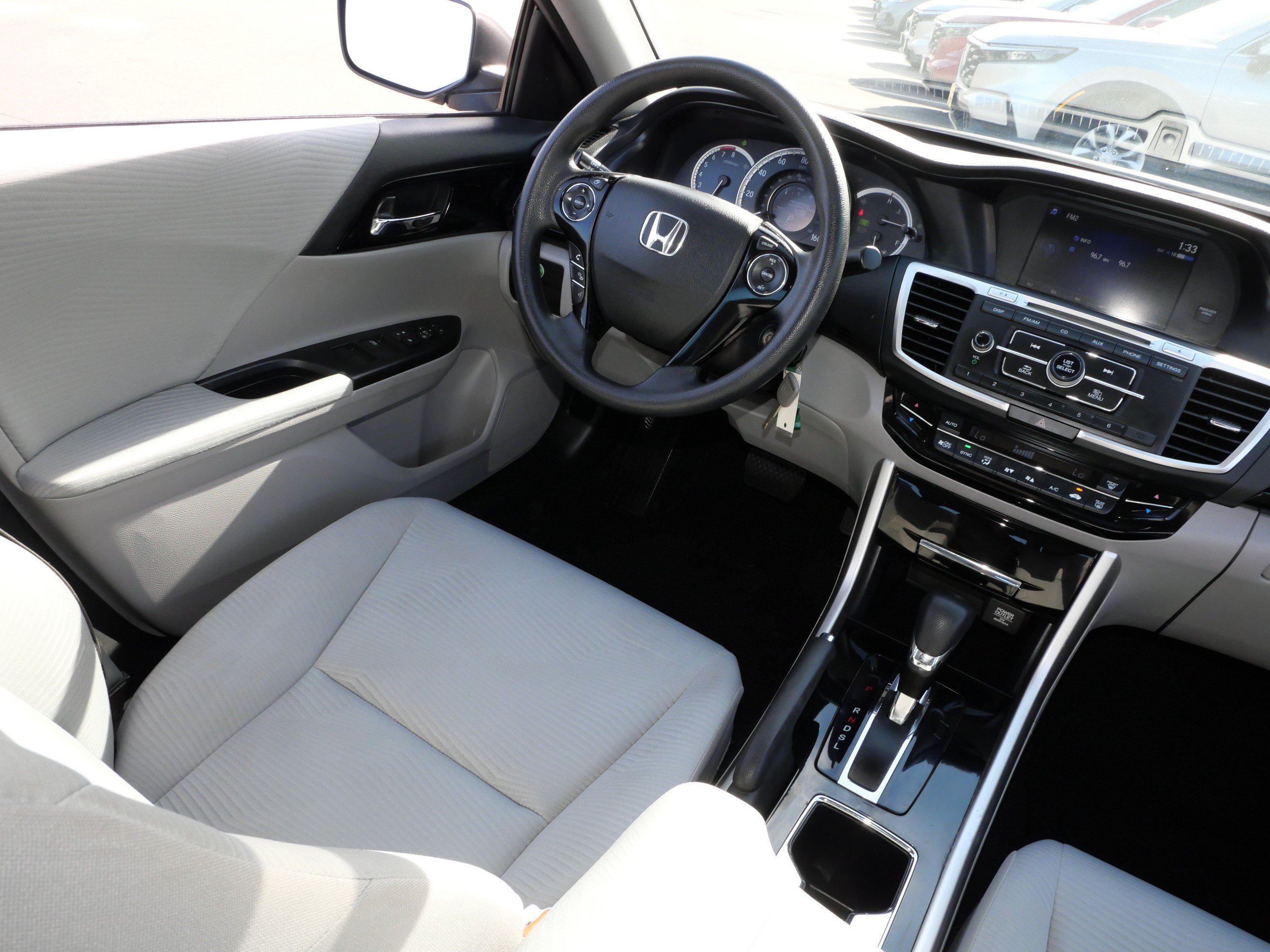 Used 2016 Honda Accord LX image 9