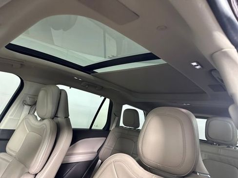 Used 2020 Lincoln Aviator Reserve w/ Equipment Group 202A AWD/4WD image 12