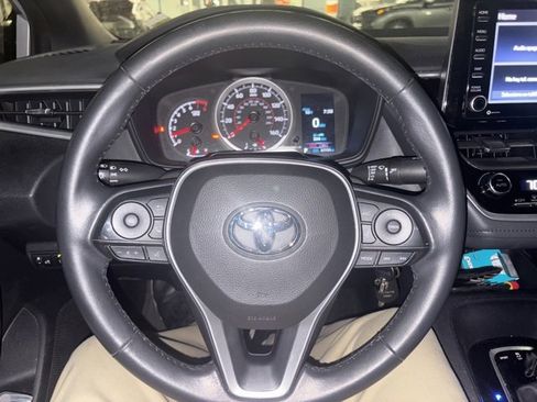 Used 2022 Toyota Corolla SE image 9